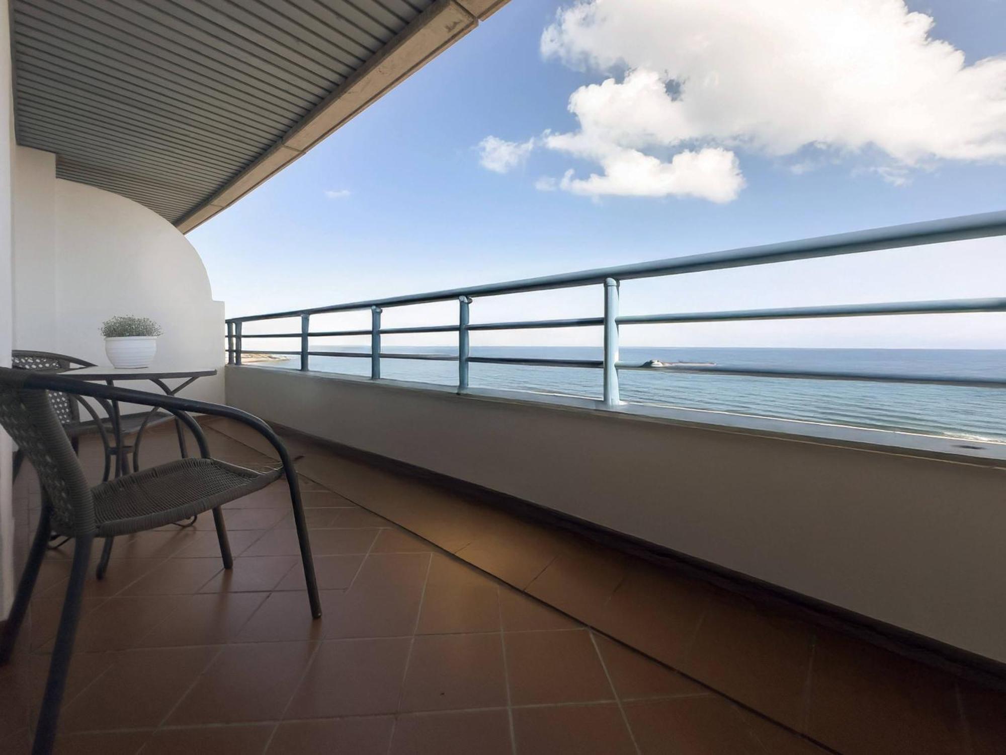 Apartamento Aguamarina 5C Primera Linea De Playa เอสเตโปนา ภายนอก รูปภาพ